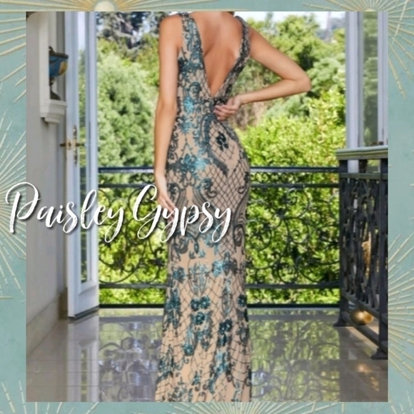 Stunning Sleeveless Deep V Mermaid Formal Gown - Picture 3 of 10